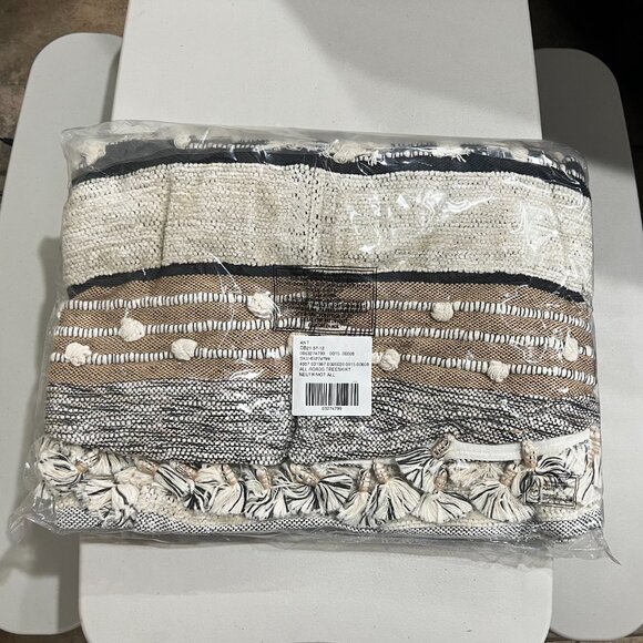 NEW Anthropologie All Roads Textured Tree Skirt Tasseled Cream Black Rustic Boho - Picture 5 of 6